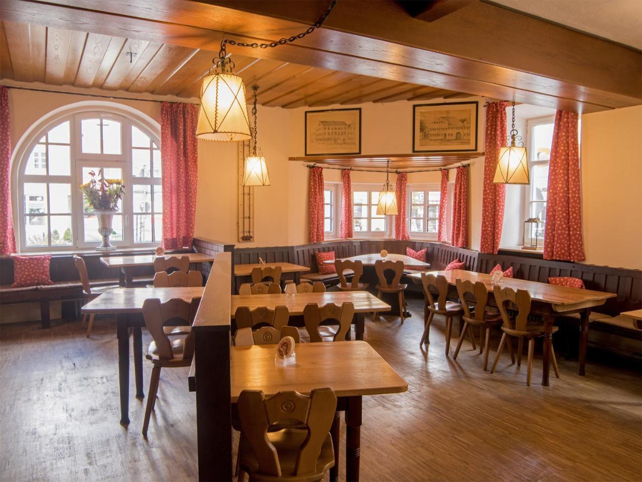 Hotel Brauereigasthof Amberger Kosching エクステリア 写真