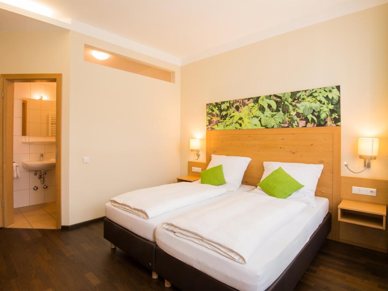 Hotel Brauereigasthof Amberger Kosching エクステリア 写真