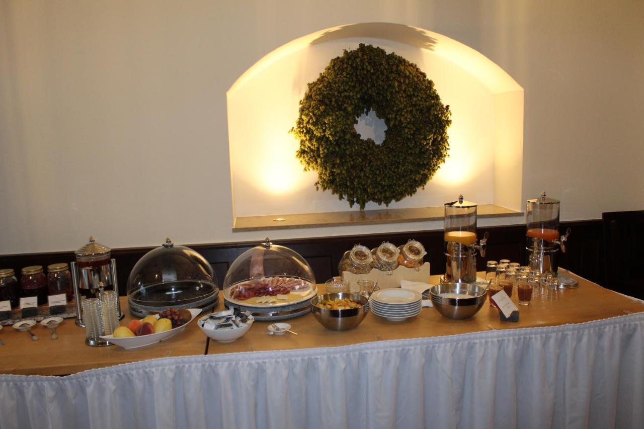 Hotel Brauereigasthof Amberger Kosching エクステリア 写真